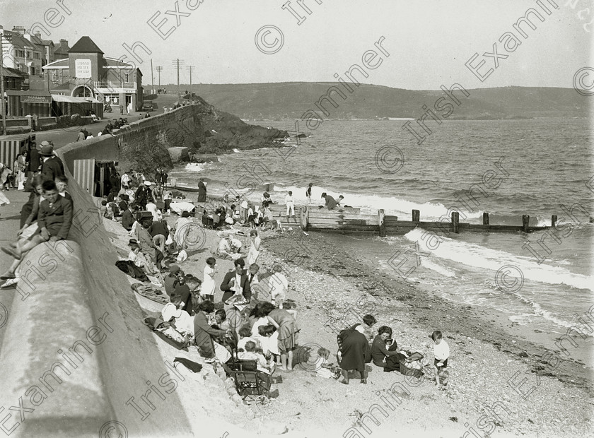 128323 
 memory lane pic - strand at Youghal 1937 - ref. 334B IRISH BEACHES STRANDS OLD CORK BLACK AND WHITE PICS 37 00