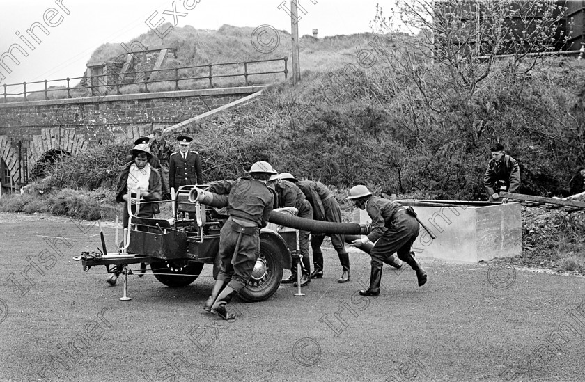 402077 
 Please Archive
AFS competition at Fort Camden, Crosshaven.
07/05/1966 Ref. 21-65/71
Old black and white