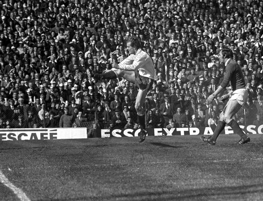 -1252915212 
 MIAH DENNEHY SCORING AGAINST WATERFORD DURING THE 1972 FAI CUP FINAL AT DALYMOUNT PARK .
REF 140/021 CORK HIBS 72