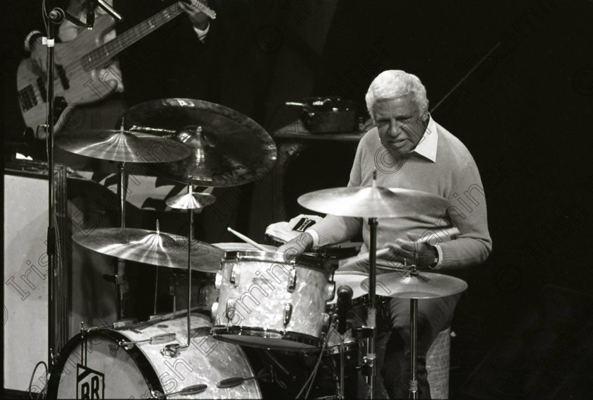 buddy-rich-1986 
 Desjazz

Att Des O'Driscoll
Jazz festival old black and white scans