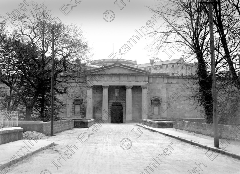 859874 859874 
 For 'READY FOR TARK'
Frontage of the old Cork County Jail, off Western Road, Cork in May 1934. Ref. 935B Old black and white jails gaols gaol prison prisons