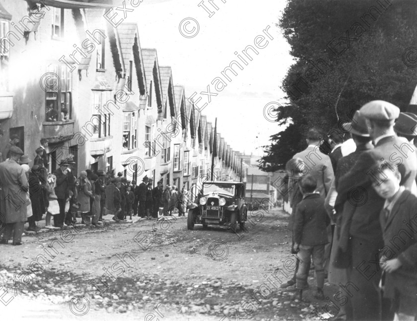 733731 733731 
 The "Pack of cards" street, Cobh.
Ref: 752A
1920's