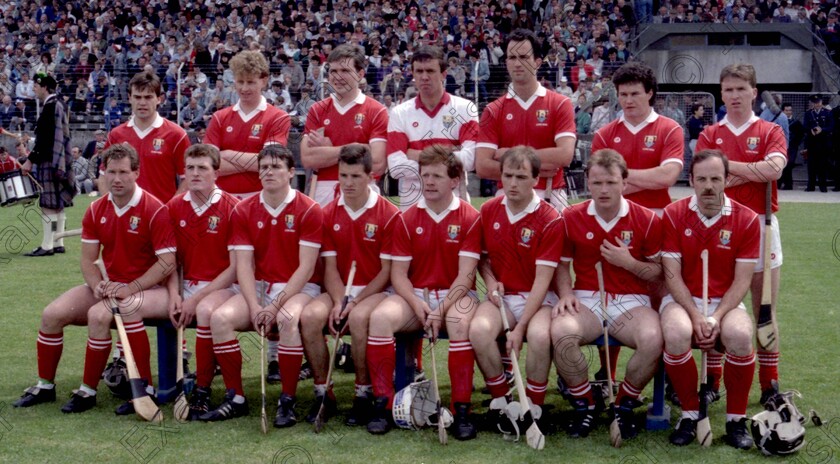 TEAMB 
 Cork hurlers who drew with Waterford in the Munster Senior Hurling Championship at Thurles . Ref 409/085 04/06/1989